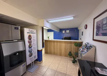 Frontier Inn hotel thumbnail 2