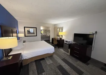 Frontier Inn hotel thumbnail 5