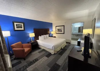 Frontier Inn hotel thumbnail 6