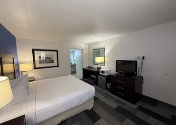 Frontier Inn hotel thumbnail 7