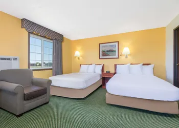 Days Inn by Wyndham Great Bend hotel thumbnail 8
