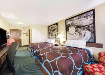 Super 8 by Wyndham Hutchinson hotel thumbnail 7