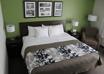Sleep Inn & Suites Haysville - Wichita South hotel thumbnail 8