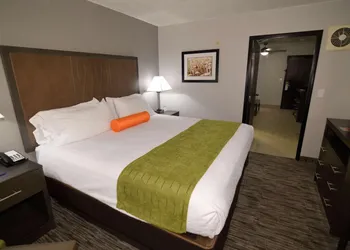 Garner Hotel Liberal North by IHG hotel thumbnail 3