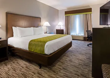 Garner Hotel Liberal North by IHG hotel thumbnail 4