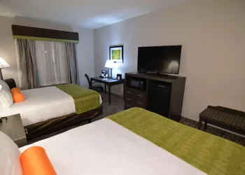 Garner Hotel Liberal North by IHG hotel thumbnail 6