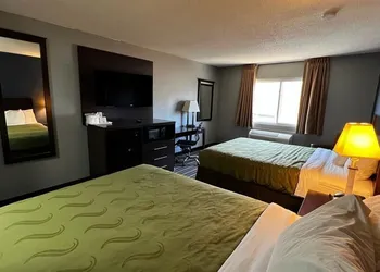 Colby Inn and Suites hotel thumbnail 8