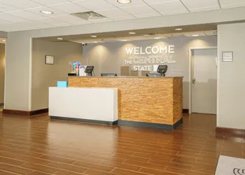 Hampton Inn Garden City hotel thumbnail 2