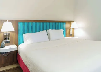Hampton Inn Garden City hotel thumbnail 3