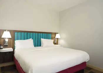 Hampton Inn Garden City hotel thumbnail 4