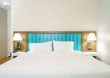 Hampton Inn Garden City hotel thumbnail 5