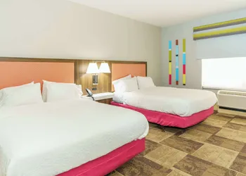 Hampton Inn Garden City hotel thumbnail 8
