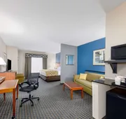 Baymont by Wyndham Pratt hotel detail image 3