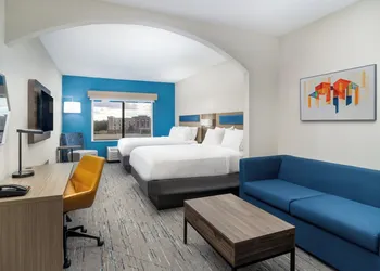 Holiday Inn Express Hotel & Suites Pratt by IHG hotel thumbnail 8