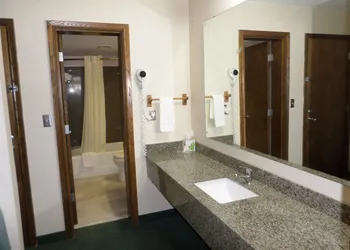 Travelodge by Wyndham Oakley hotel thumbnail 5