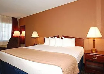 Magnuson Hotel Red Baron hotel thumbnail 5