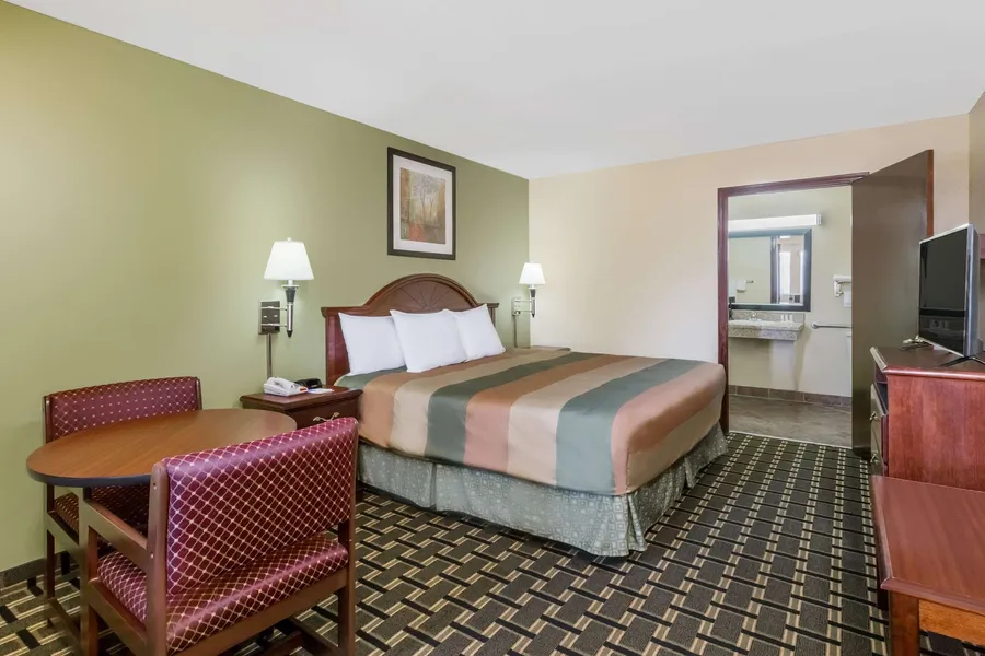 Days Inn by Wyndham Blakely hotel detail image 6
