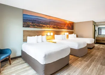 Days Inn by Wyndham Bainbridge hotel thumbnail 6