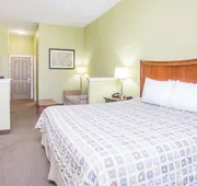 Days Inn & Suites by Wyndham Swainsboro hotel detail image 4