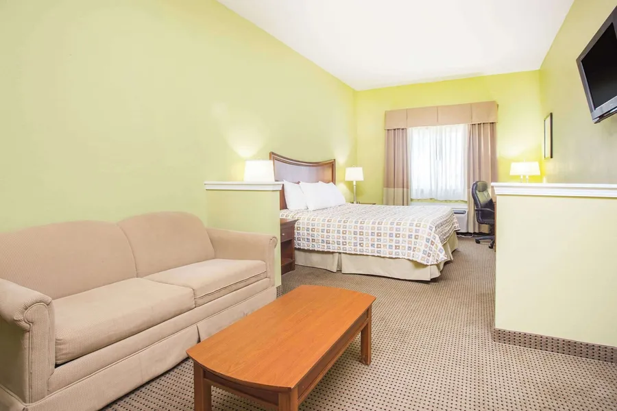 Days Inn & Suites by Wyndham Swainsboro hotel detail image 6