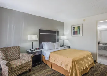 Quality Inn & Suites Conference Center hotel thumbnail 5