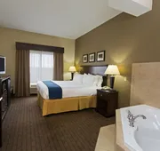 Holiday Inn Express and Suites Moultrie by IHG hotel detail image 5