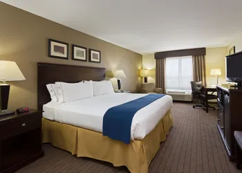 Holiday Inn Express and Suites Moultrie by IHG hotel thumbnail 8