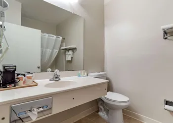 Quality Inn Moultrie hotel thumbnail 6