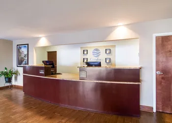 Comfort Inn Blackshear Hwy 84 hotel thumbnail 2