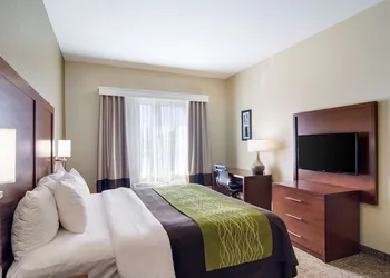 Comfort Inn Blackshear Hwy 84 hotel thumbnail 3