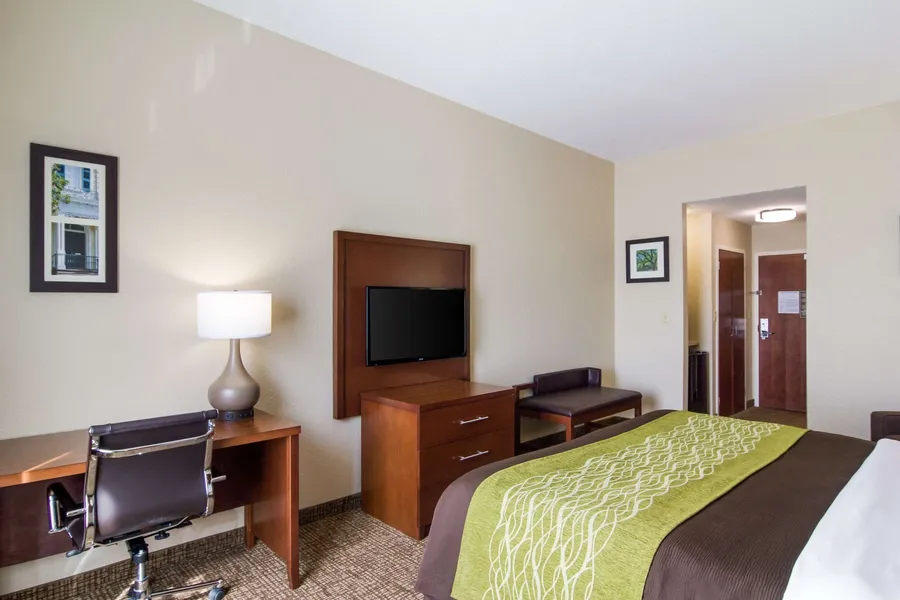 Comfort Inn Blackshear Hwy 84 hotel detail image 6
