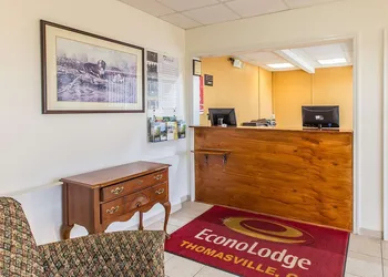 Econo Lodge Thomasville hotel thumbnail 4
