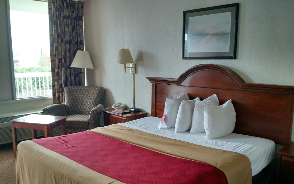 Econo Lodge Thomasville hotel detail image 6