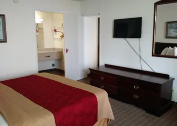 Econo Lodge Thomasville hotel thumbnail 7