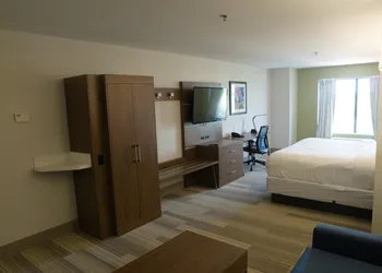 Holiday Inn Express & Suites Douglas by IHG hotel thumbnail 5