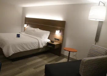 Holiday Inn Express & Suites Douglas by IHG hotel thumbnail 7