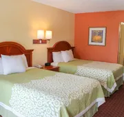 Rose Garden Inn & Suites hotel detail image 7