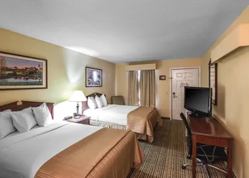 Quality Inn Jesup hotel thumbnail 8