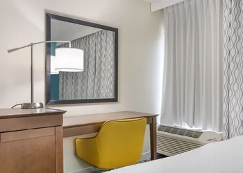 Hampton Inn Adel hotel thumbnail 4