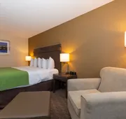 Quality Inn & Suites hotel detail image 3