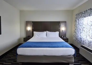 Holiday Inn Express & Suites Birmingham South - Pelham by IHG hotel thumbnail 6
