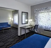 Holiday Inn Express & Suites Birmingham South - Pelham by IHG hotel detail image 7