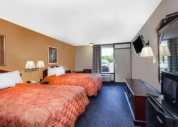 Days Inn by Wyndham Martin hotel thumbnail 8