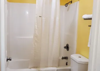 Knights Inn Paris hotel thumbnail 8