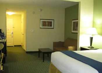 Holiday Inn Express & Suites Covington by IHG hotel thumbnail 5