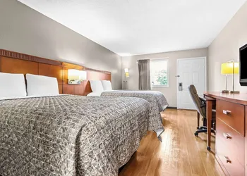 Rodeway Inn Lexington West hotel thumbnail 5