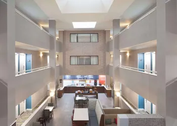 Hampton Inn Athens hotel thumbnail 6