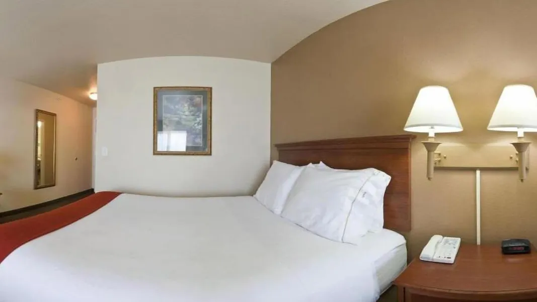 Garner Hotel Brookings by IHG hotel detail image 2