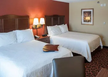 Hampton Inn & Suites Watertown hotel thumbnail 6