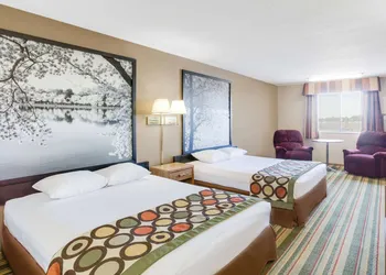 Super 8 by Wyndham Mitchell hotel thumbnail 3